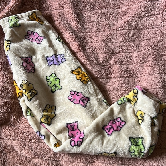 Gummy bear fuzzy pants - Picture 5 of 5